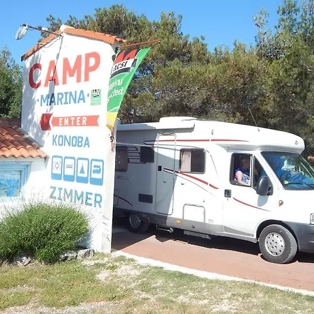 Camp Marina *