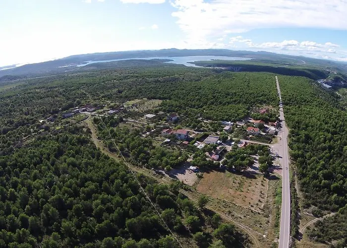 Camp Marina Park za odmor Lozovac