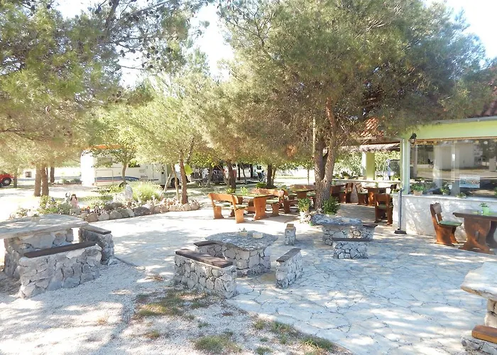 פארק נופש Camp Marina לוזובאק