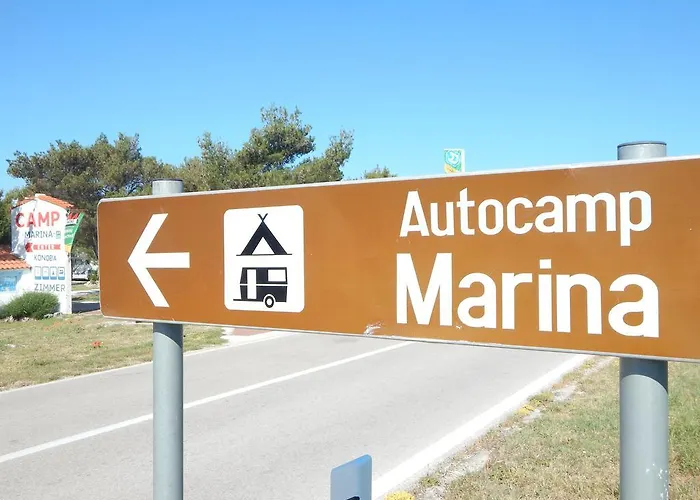 Camp Marina פארק נופש *